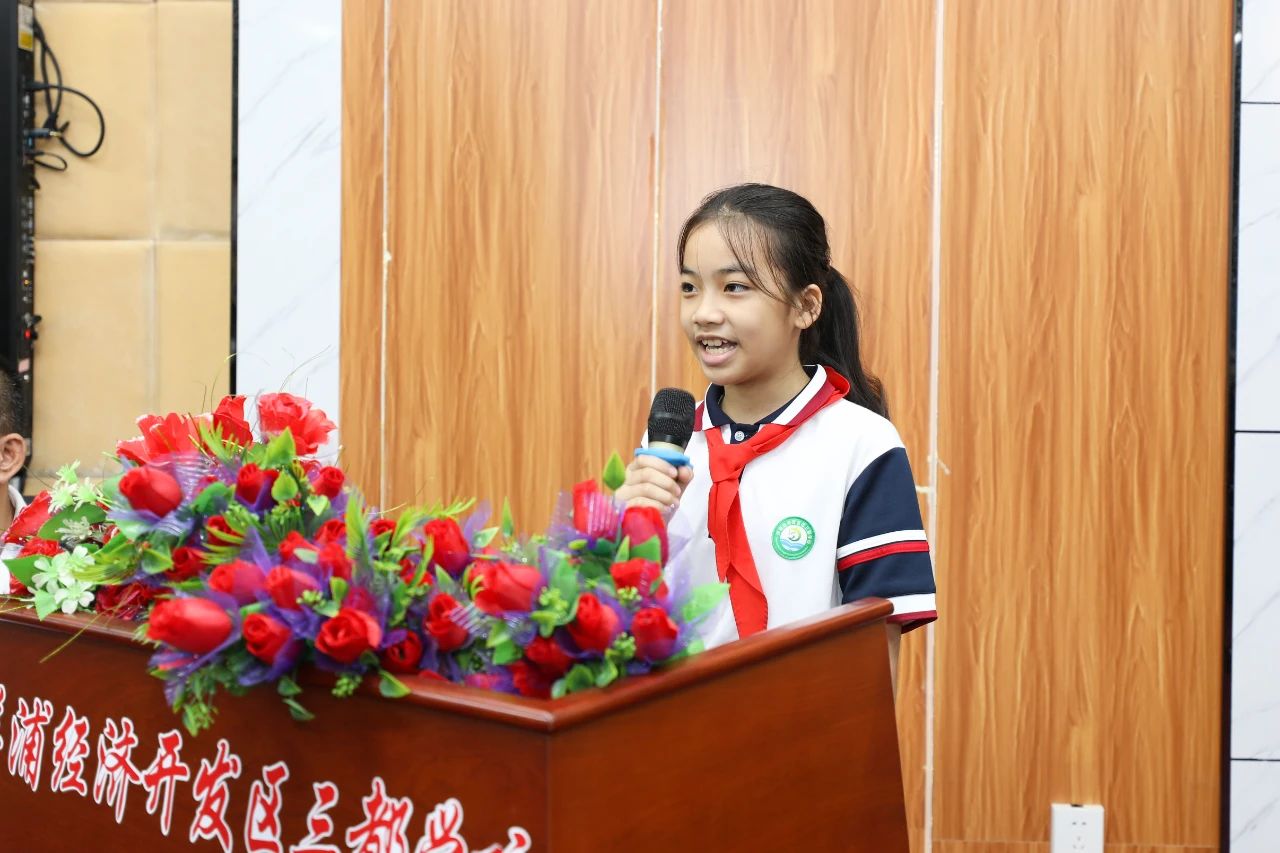 1717548357941750.jpg 情暖校园 关爱成长 海南矿业开展六一儿童节公益捐赠活动3.jpg